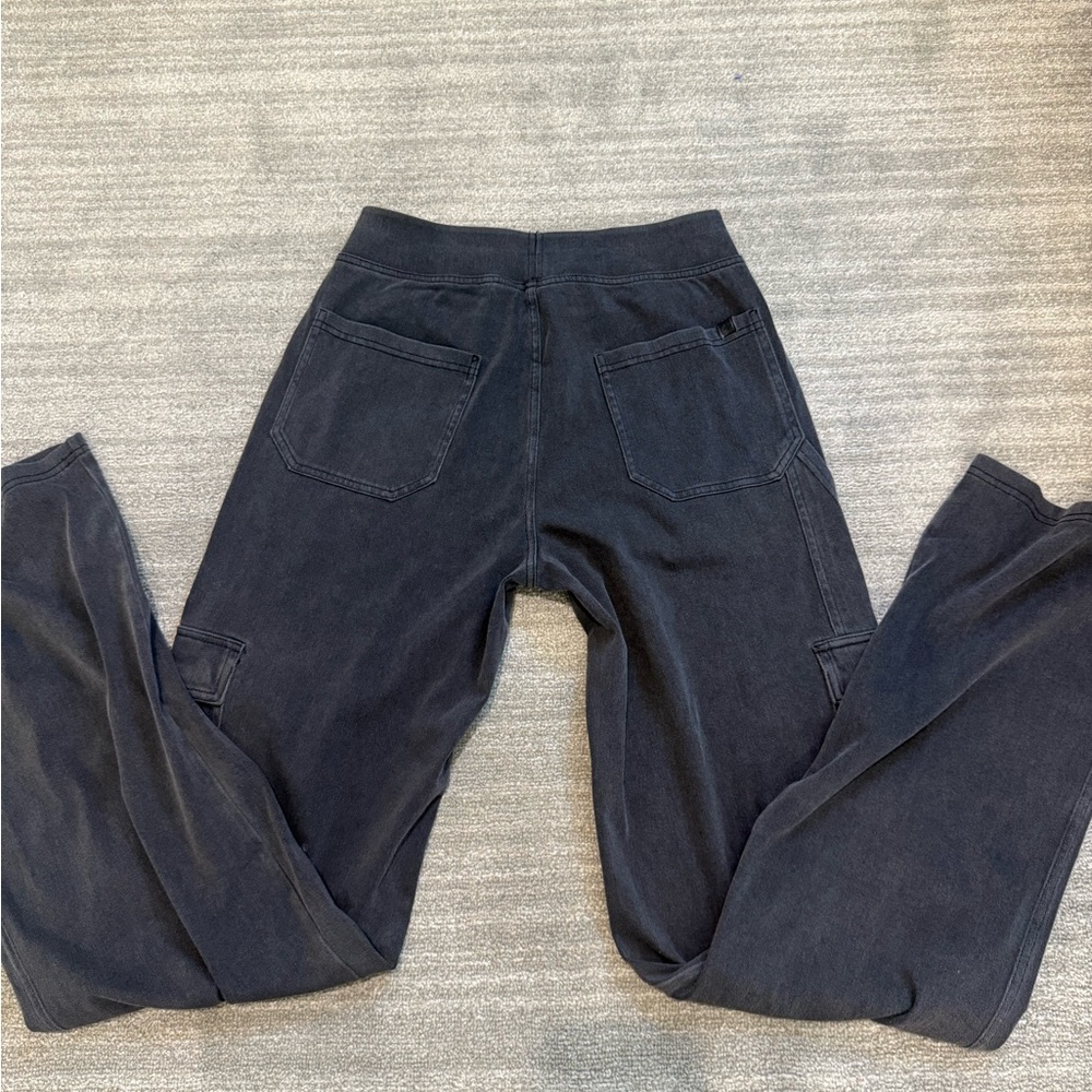 HALARA Flex Mid Rise Straight Leg Cargo Jeans - Picture 14 of 16